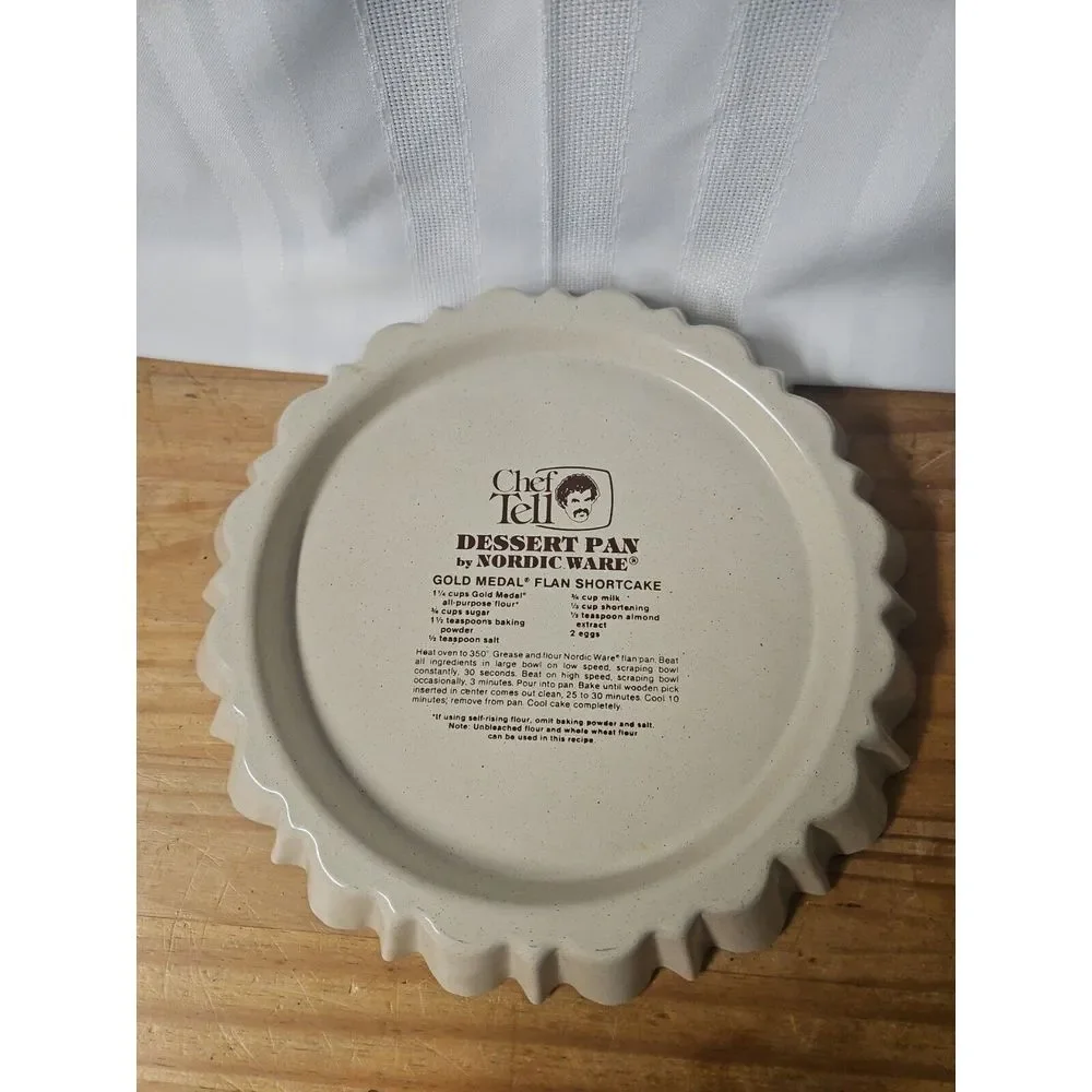 Vintage Chef Tell Dessert Pan by‎ Nordic Ware tan coating no stick 10*1.5